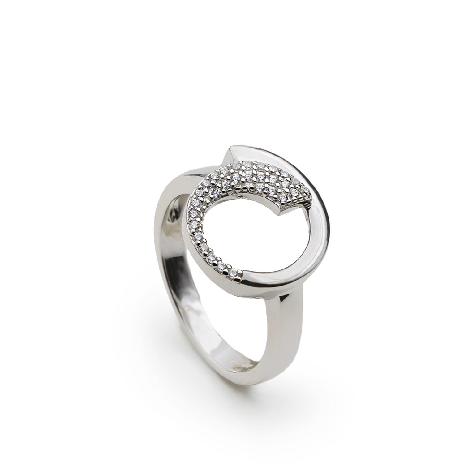 Anillo con circonitas de plata diseño circular