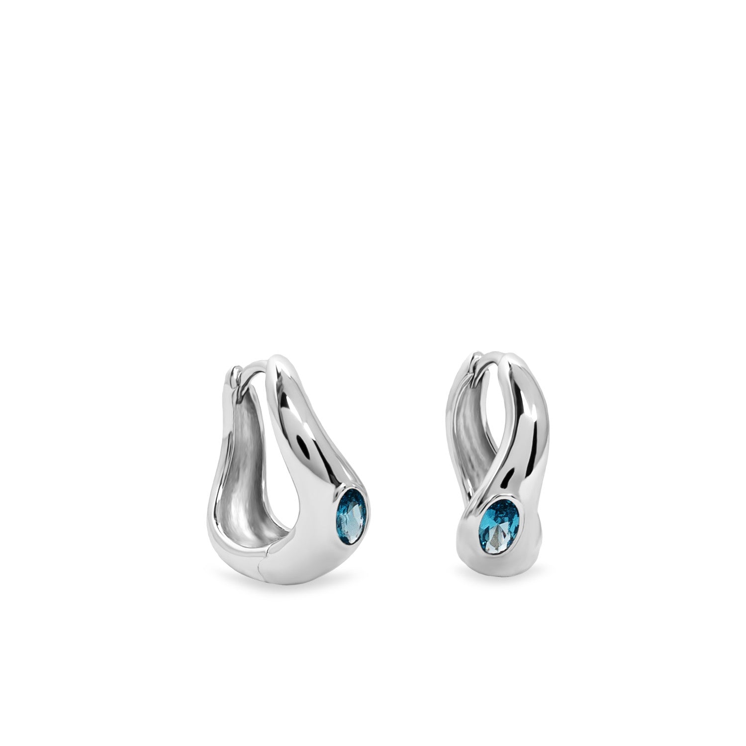 Pendientes de plata con diseño orgánico y gema azul