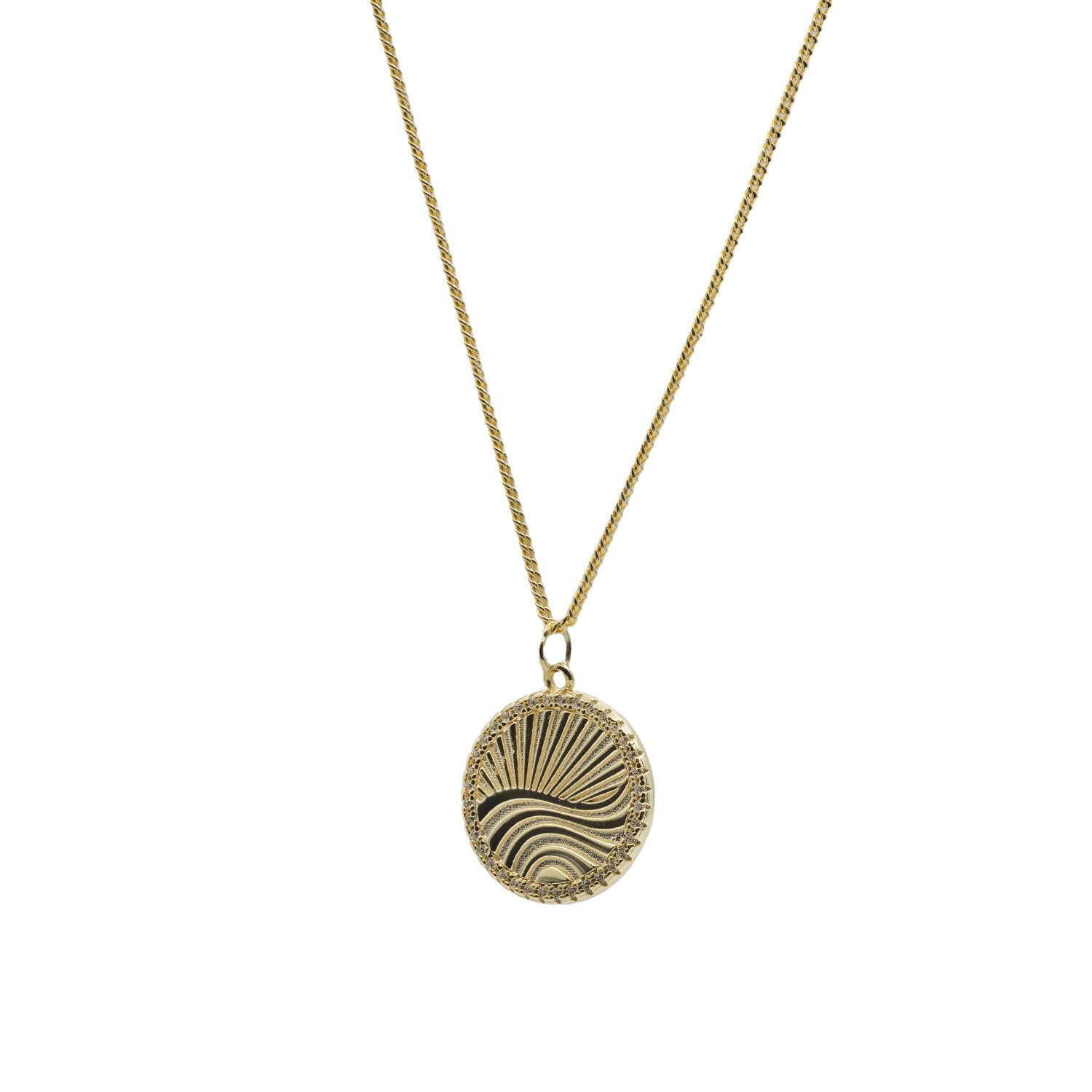 Collar de plata de ley dorada con medalla redonda grabada