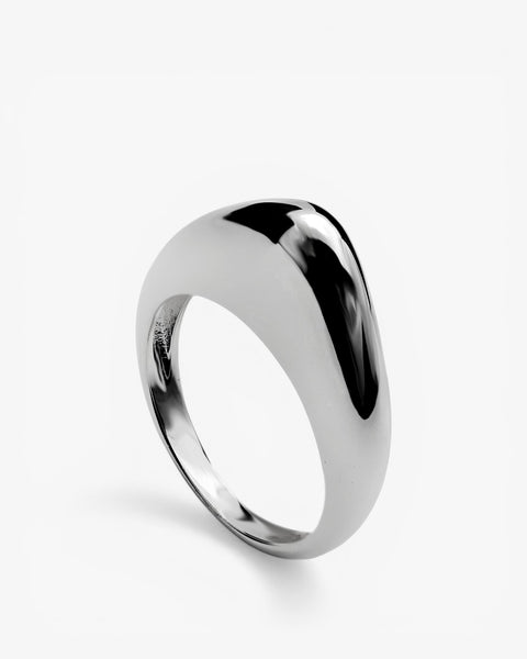 Anillo de plata original diseño punta estilo moderno y elegante