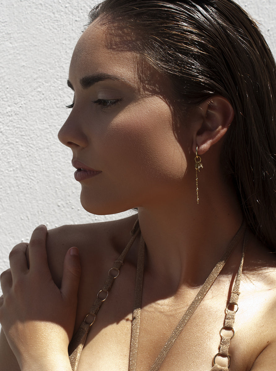Pendientes de plata 925 dorada con concha marina y cadena colgante