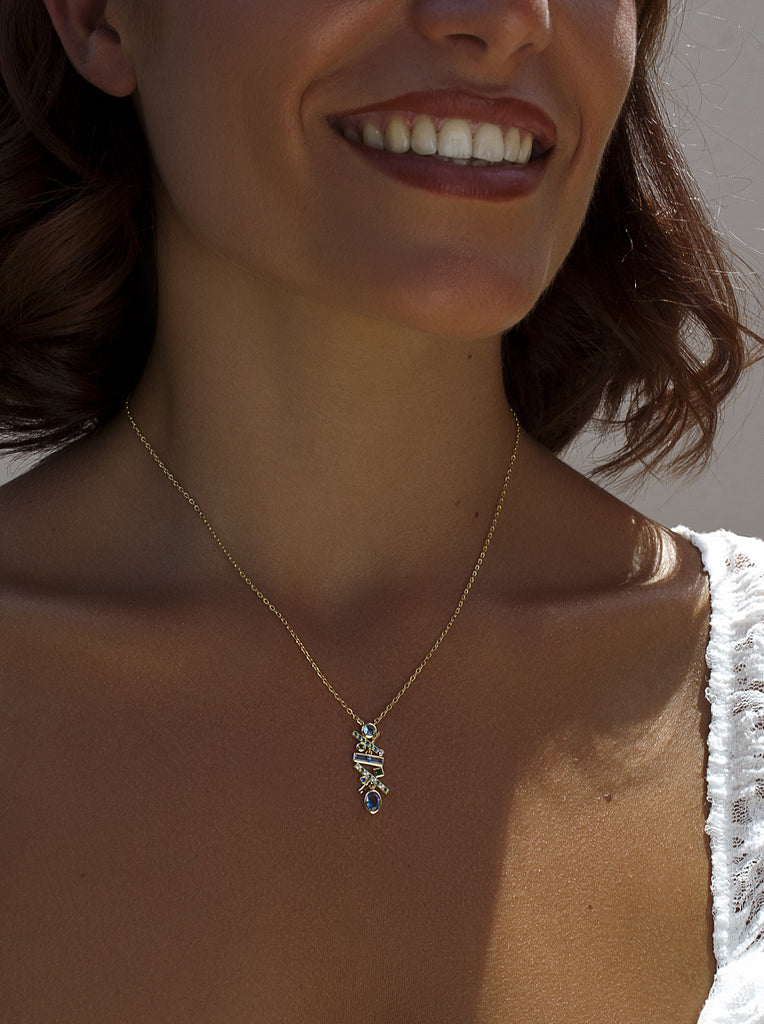 Collar de plata 925 bañada en oro con colgante geométrico azul y verde