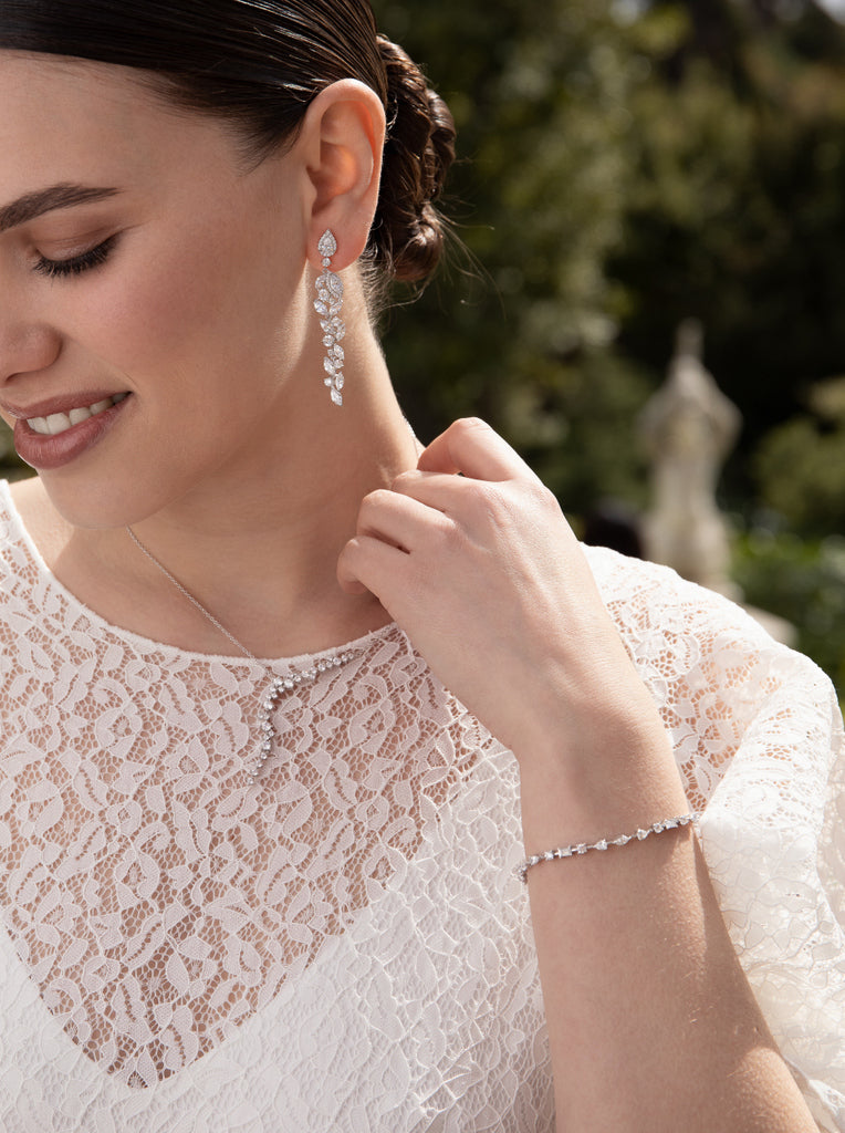Pulsera de plata con circonitas blancas en cortes variados