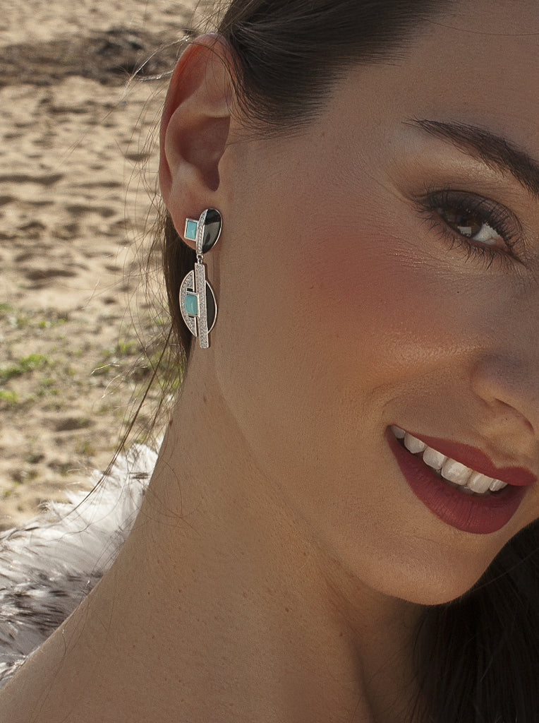 Pendientes largos geométricos de plata con turquesa y negro