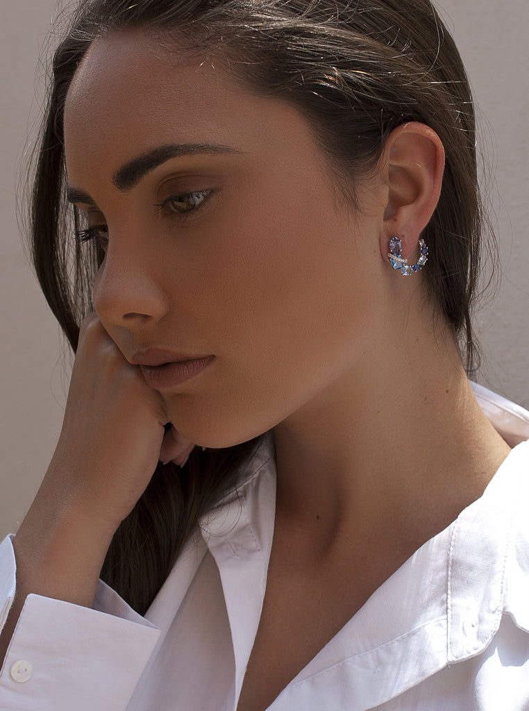 Pendientes media luna multicolor de plata en tonos azules