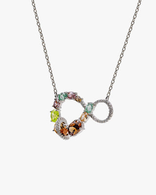 Collar de plata con colgante multicolor en tonos cálidos