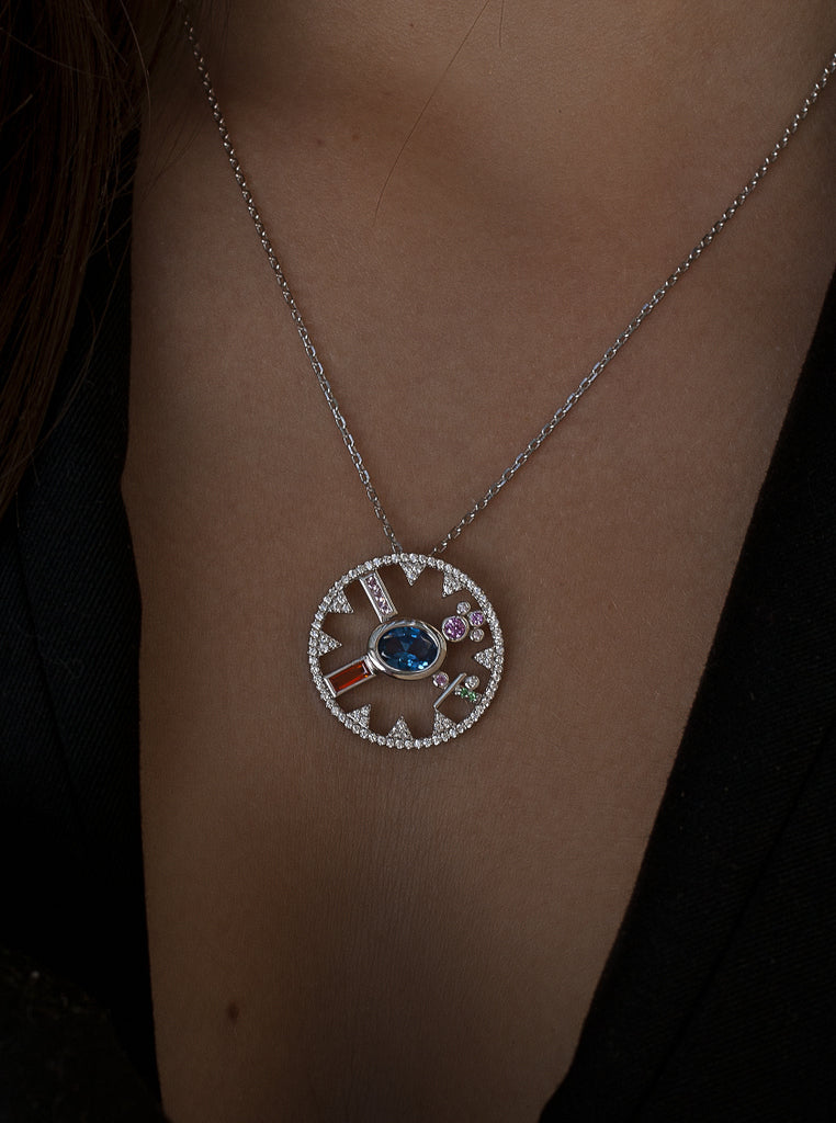 Collar brújula de plata 925 con colgante y circonitas multicolor