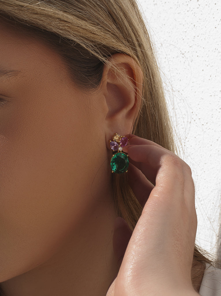 Pendientes de plata dorada con piedra verde multicolor