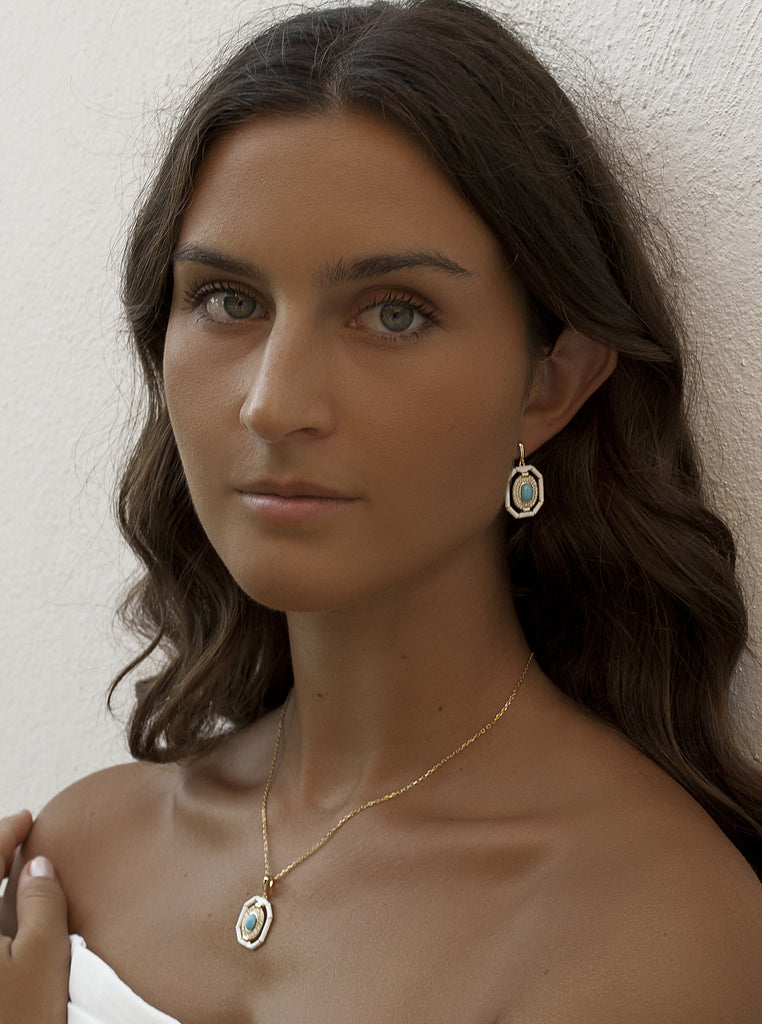 Pendientes de plata octogonales con piedra turquesa baño de oro