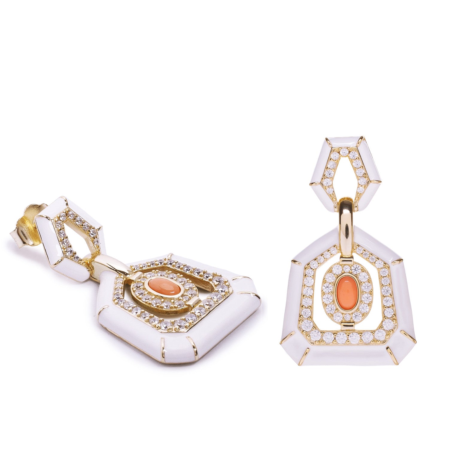 Pendientes de plata bañada en oro con esmalte blanco y piedra coral