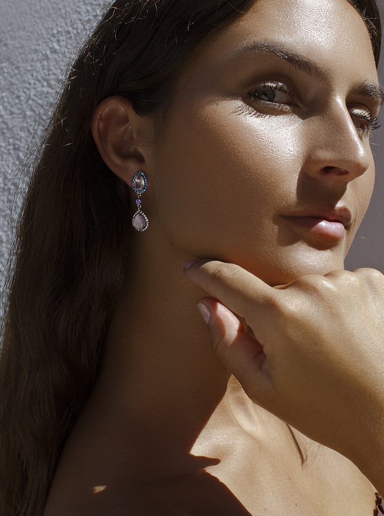 Pendientes largos de plata de ley con doble lágrima rosa y circonitas