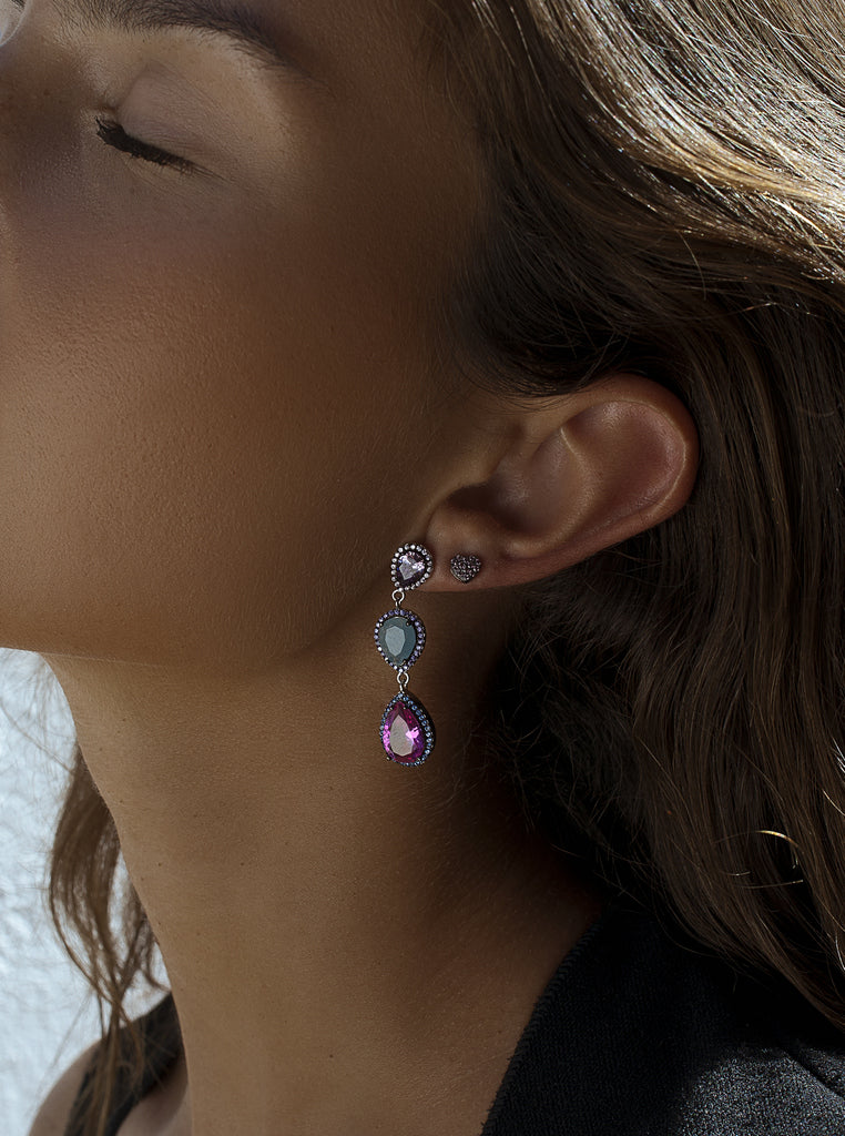 Pendientes largos de plata de ley con lágrimas multicolor y circonitas
