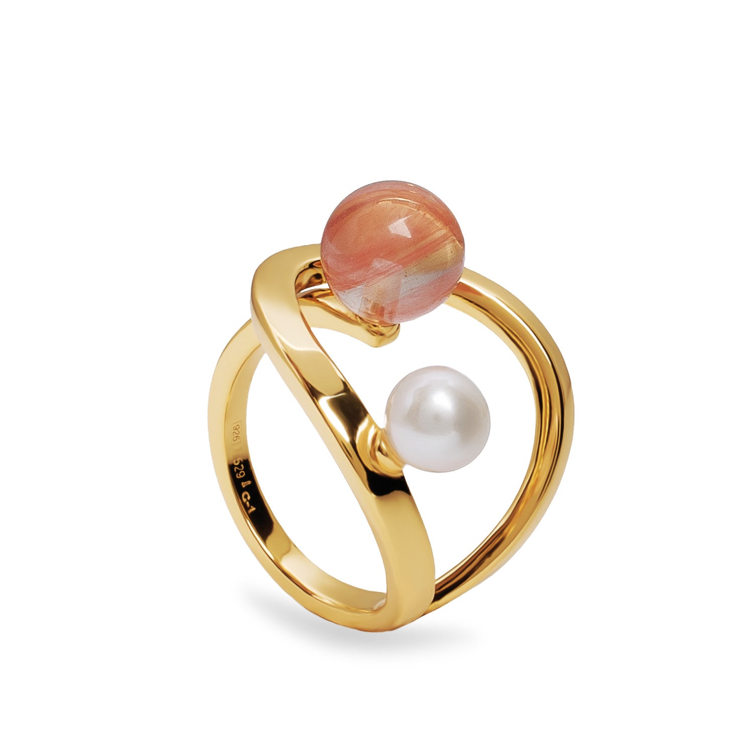 Anillo abierto dorado con perla y piedra coral/rosa