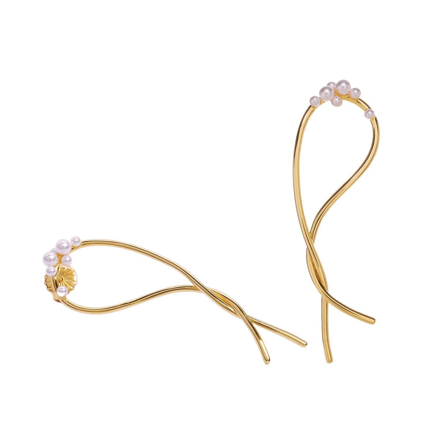 Pendientes originales de plata bañado en oro diseño entrelazado con mini perlas