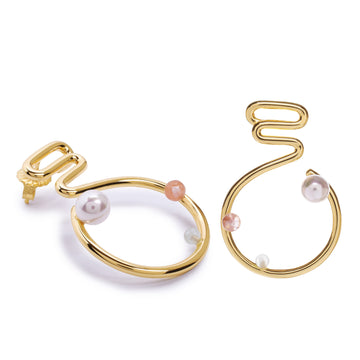 Pendientes largos dorados con perlas y piedra melocotón