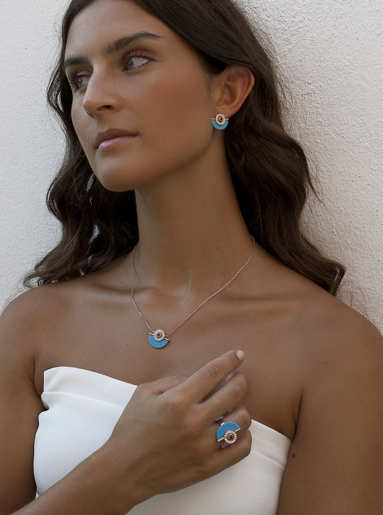 Pendientes media luna turquesa tono oro rosa con circonitas