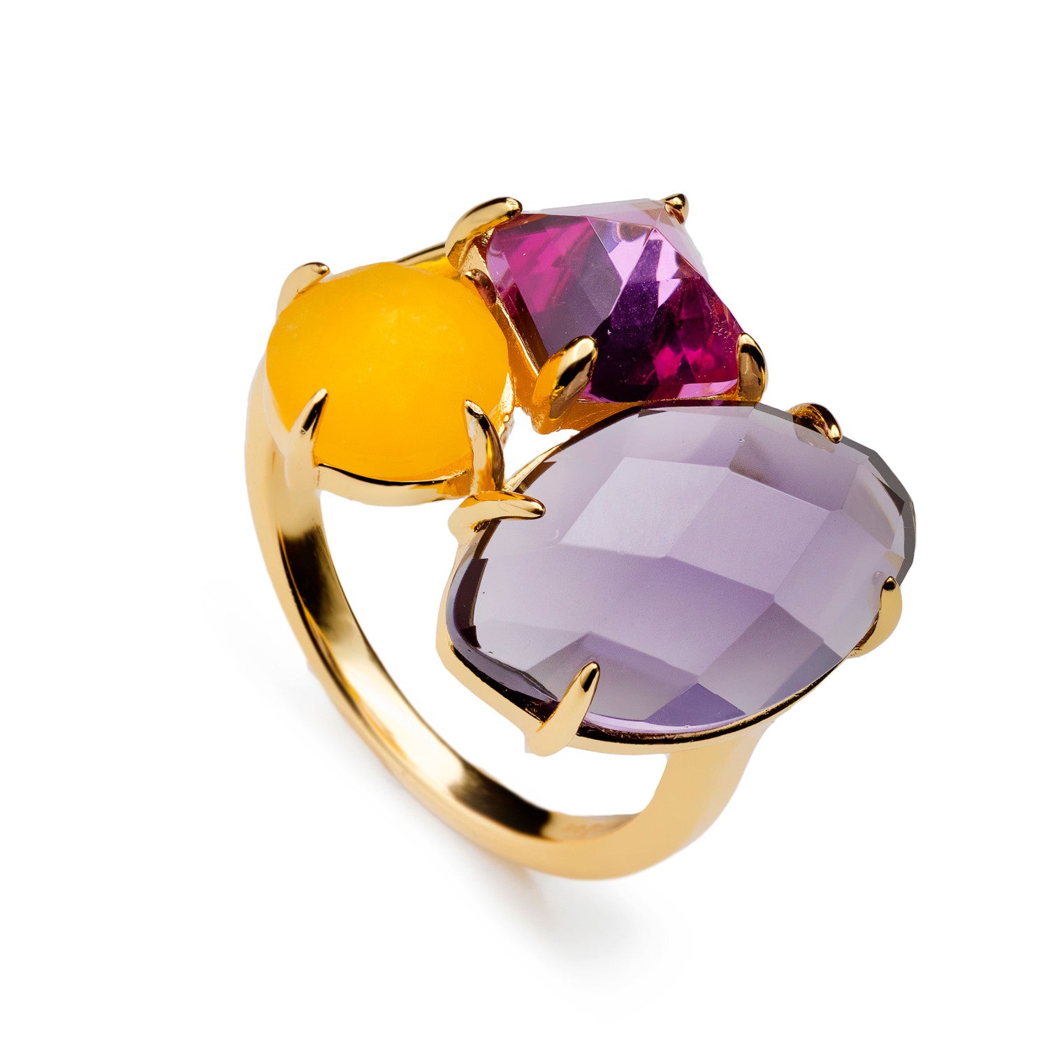Anillo de plata dorada con piedras violetas y amarilla