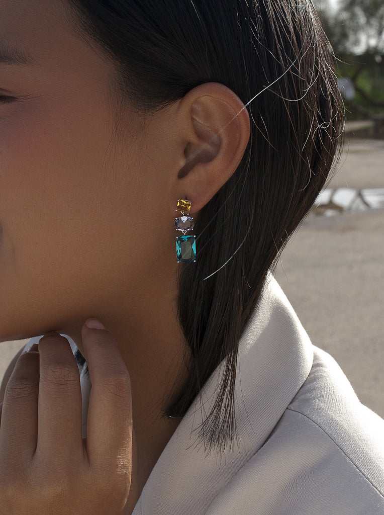 Pendientes geométricos de plata de tres cuerpos en azul petróleo y miel