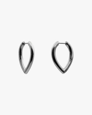 Petites boucles d'oreilles pendantes en argent au design délicat et moderne