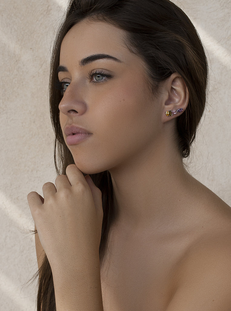 Pendientes trepadores de plata con piedras multicolor violeta y ámbar