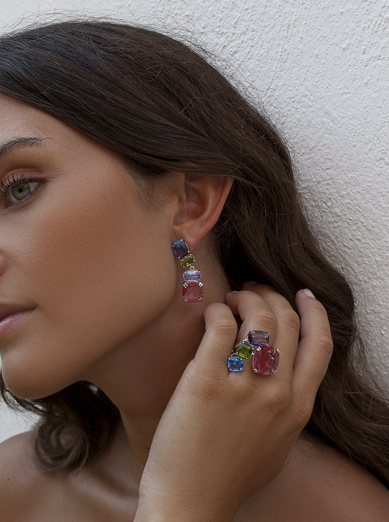 Pendientes largos de plata con piedras amarilla azul cielo rosa y turquesa