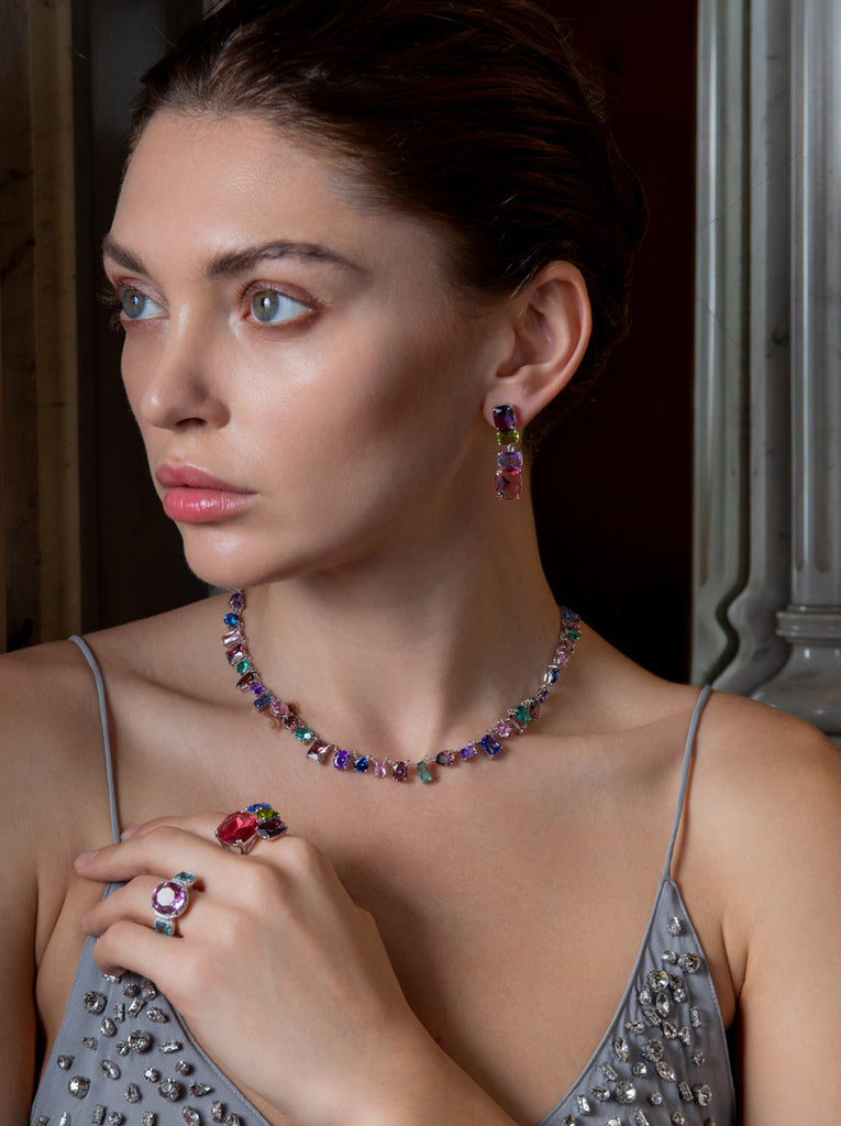 Pendientes largos de plata con piedras amarilla azul cielo rosa y turquesa