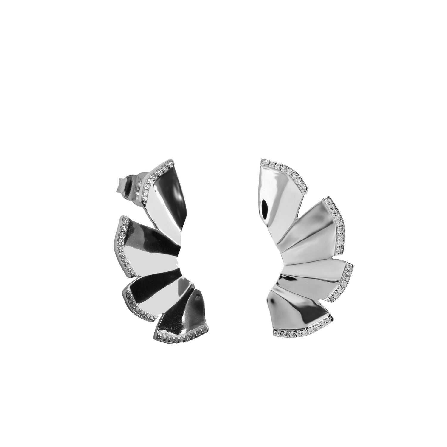 Pendientes de plata en forma de abanico con detalles de circonita