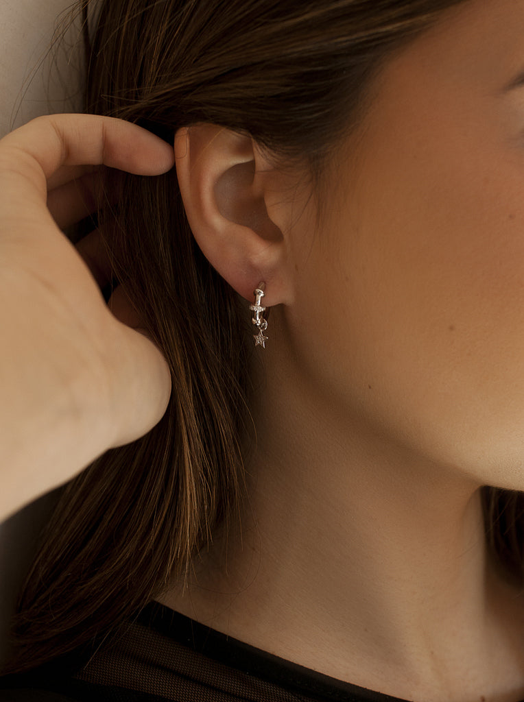 Pendientes aro de plata con estrella y circonitas