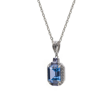 Colgante de plata con piedra azul y circonitas blancas