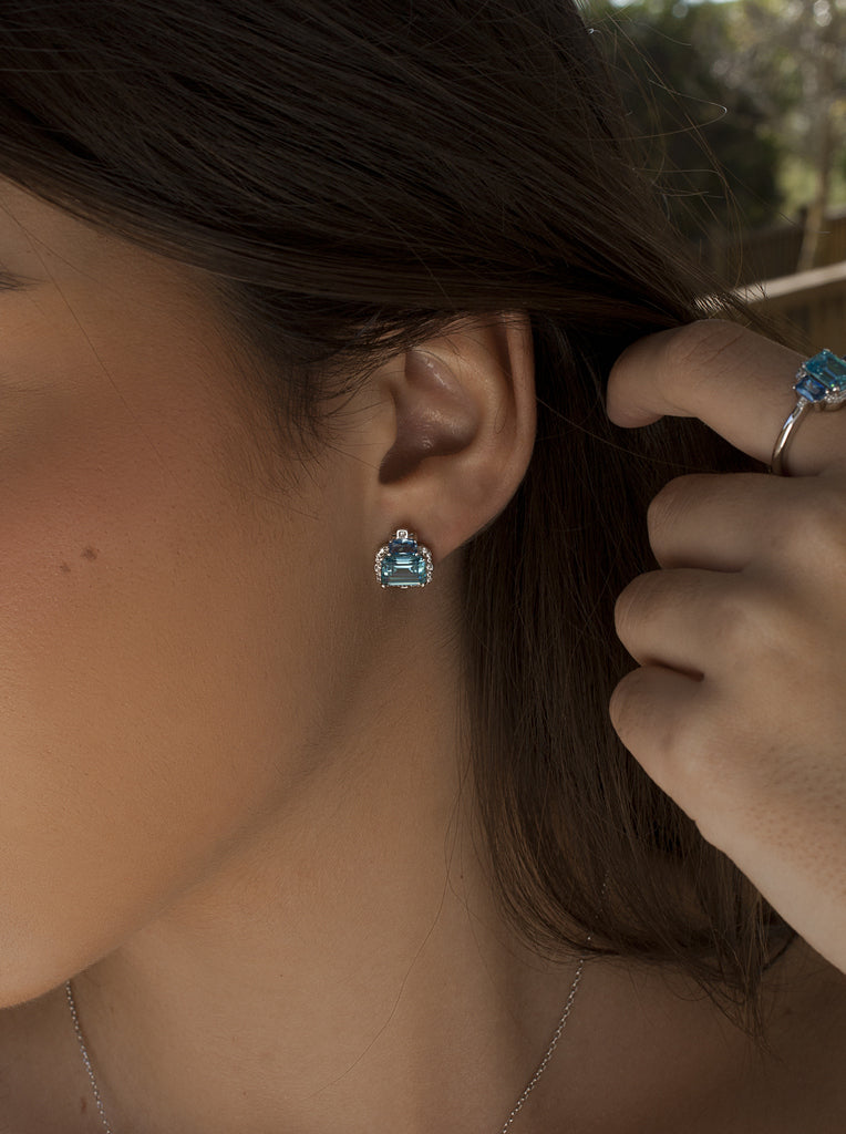 Pendientes de plata geométricos con piedras azules