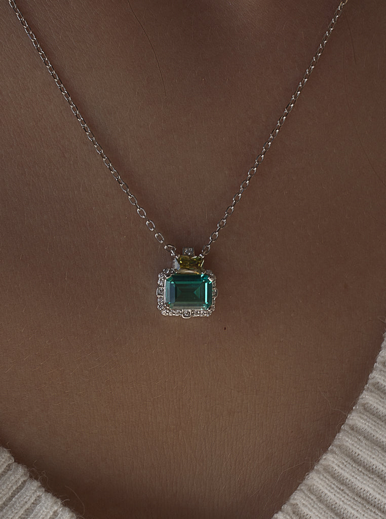 Collar de piedras de colores aguamarina y amarillo