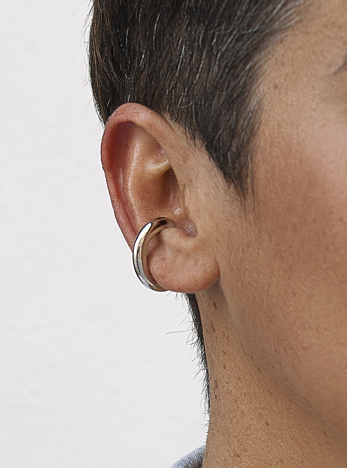 Pendiente earcuff de plata diseño minimalista medida extragrande