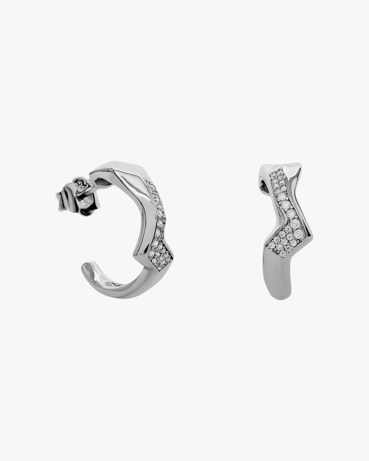 Pendientes de aro geométricos de plata con circonitas