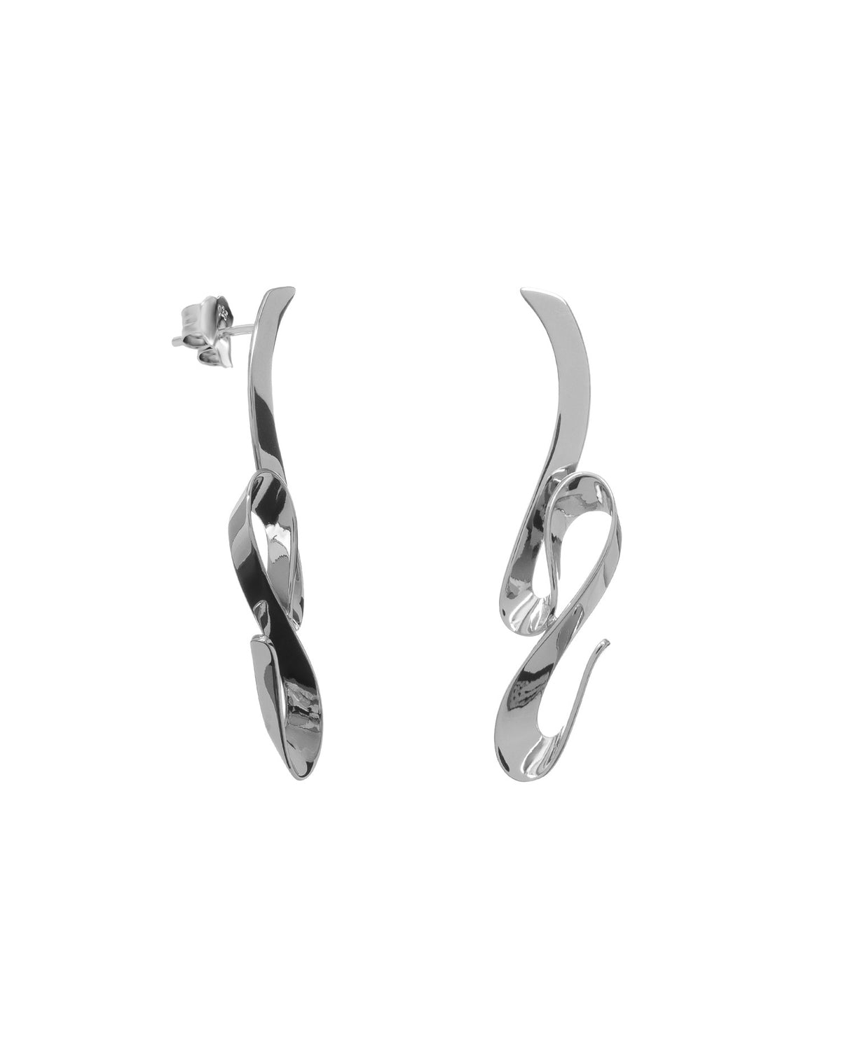 Pendientes de plata con diseño orgánico y formas fluidas