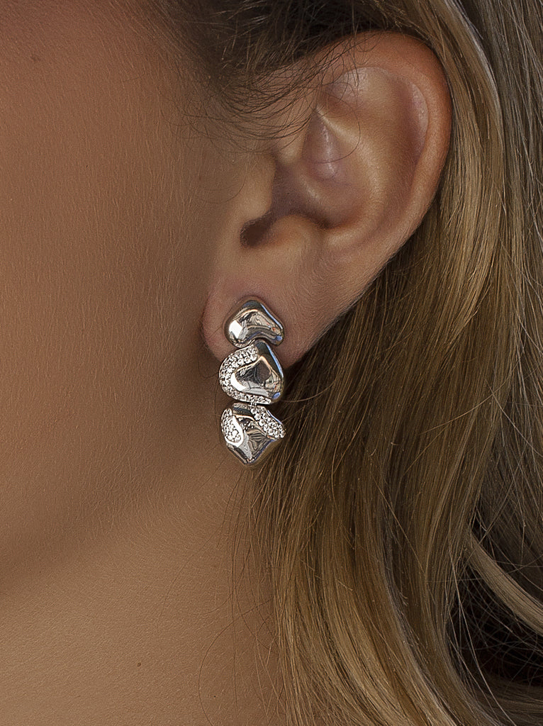 Pendientes de plata diseño orgánico con circonitas
