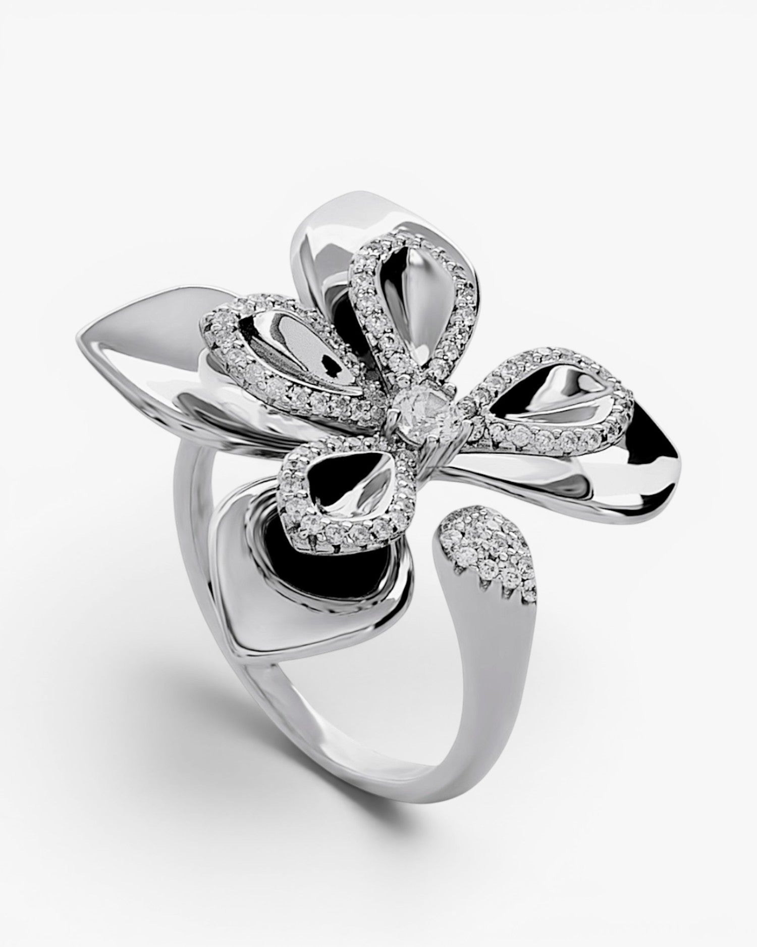 Anillo abierto de plata flor de cinco pétalos con circonitas