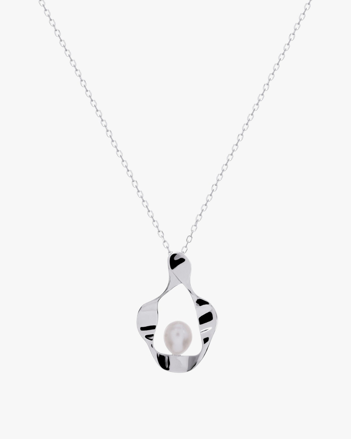 Silver necklace with pearl and asymmetrical pendant
