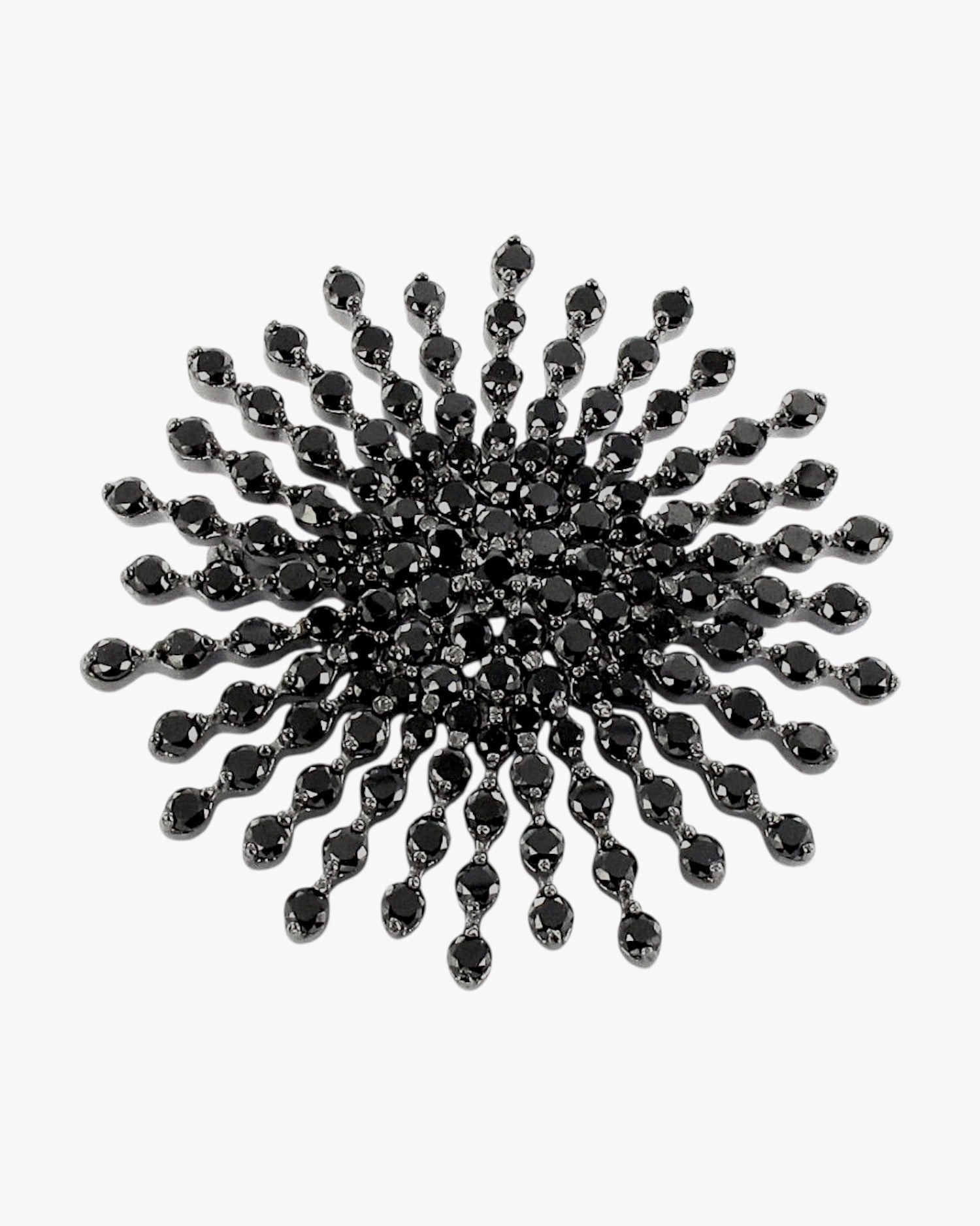 Broche de plata en rodiom negro con diseño de estrella con circonitas