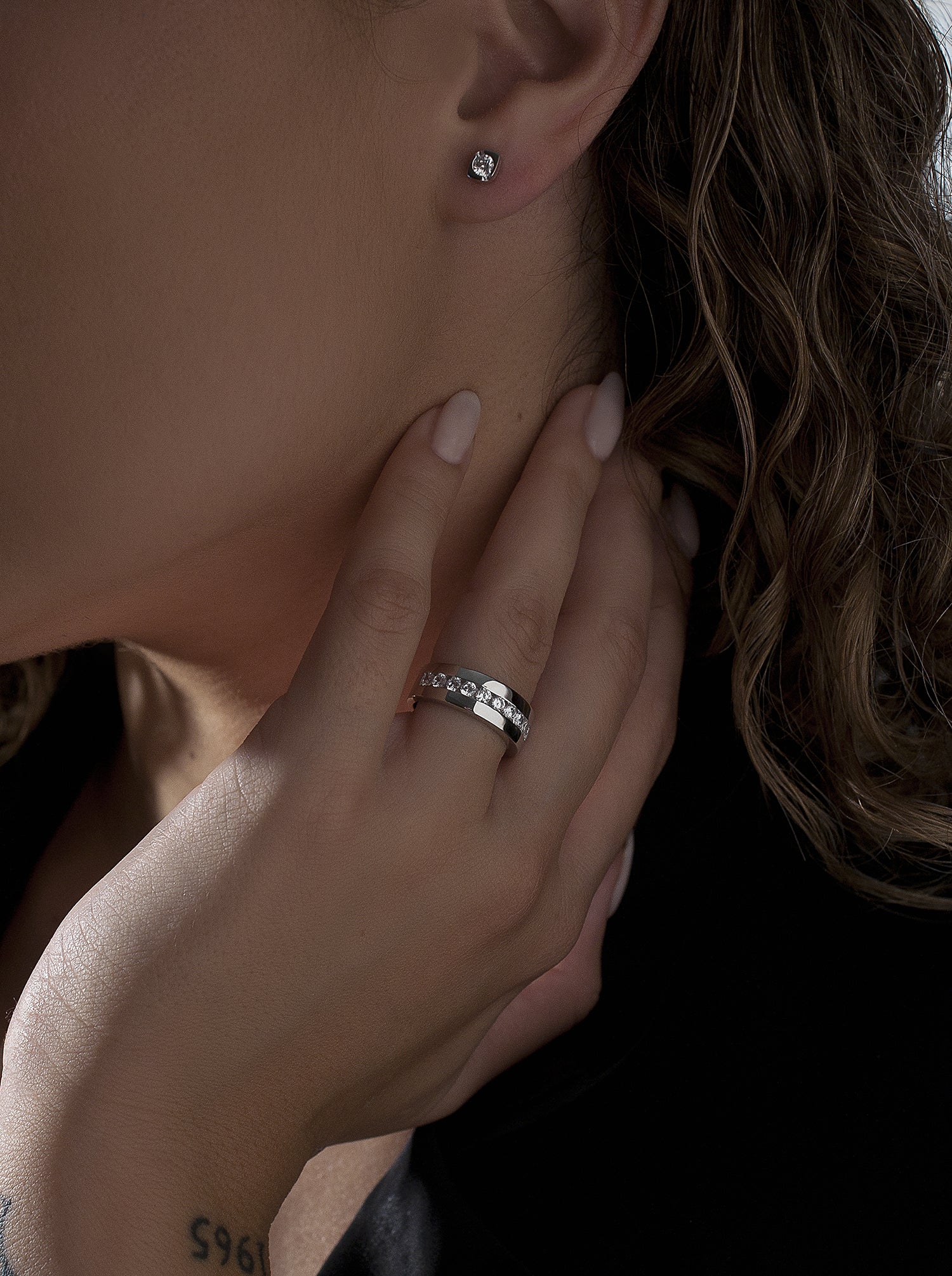 Anillos circonitas diseño de tres carriles de plata lisa y circonitas