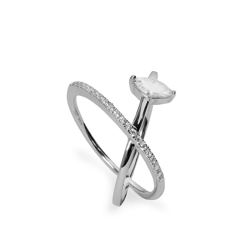 Anillo con circonitas de plata diseño cruzado
