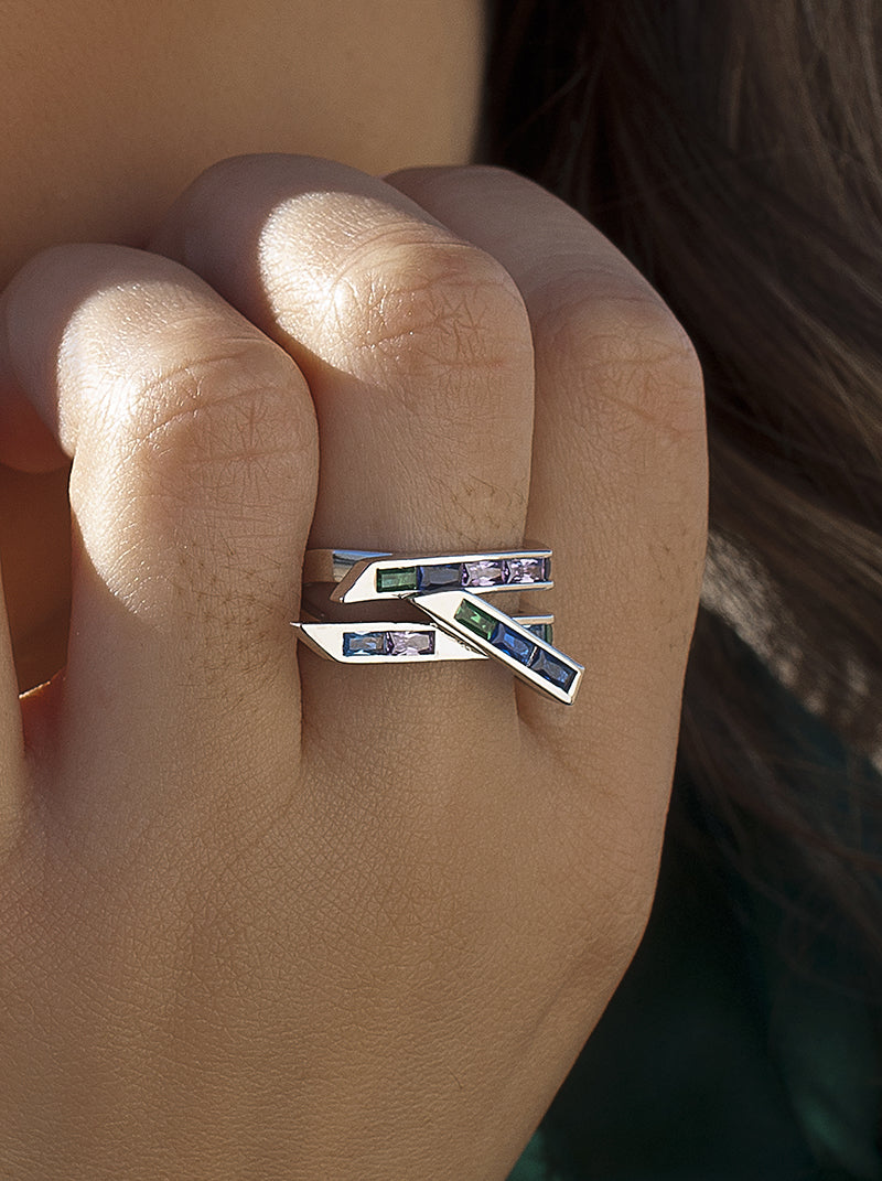Anillo con piedras tono azul estilo geométrico-LINEARGENT
