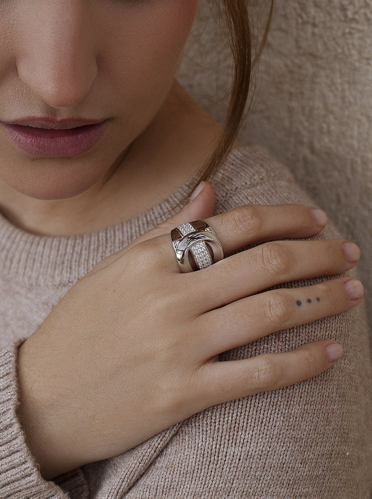 ring wide silver ring with zirconia zirconia