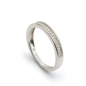 Anillo fino con circonitas de plata diseño basico