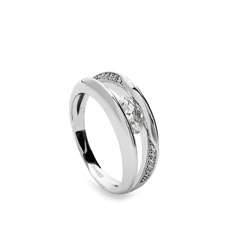 Anillo fino doble de plata con circonita talla marquesa