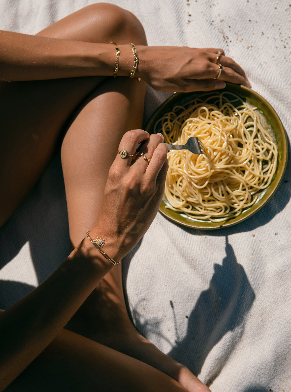 Anillo sello en plata dorado diseño estrella-LINEARGENT