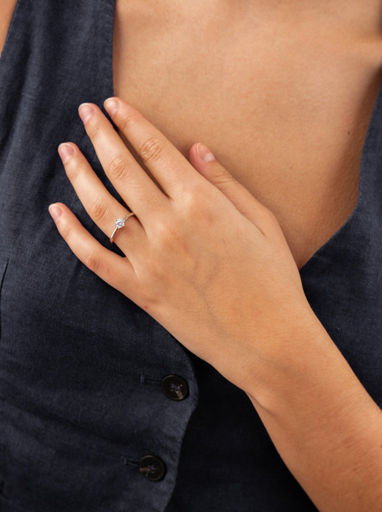 bague solitaire de argent avec zircon taille LINEARGENT