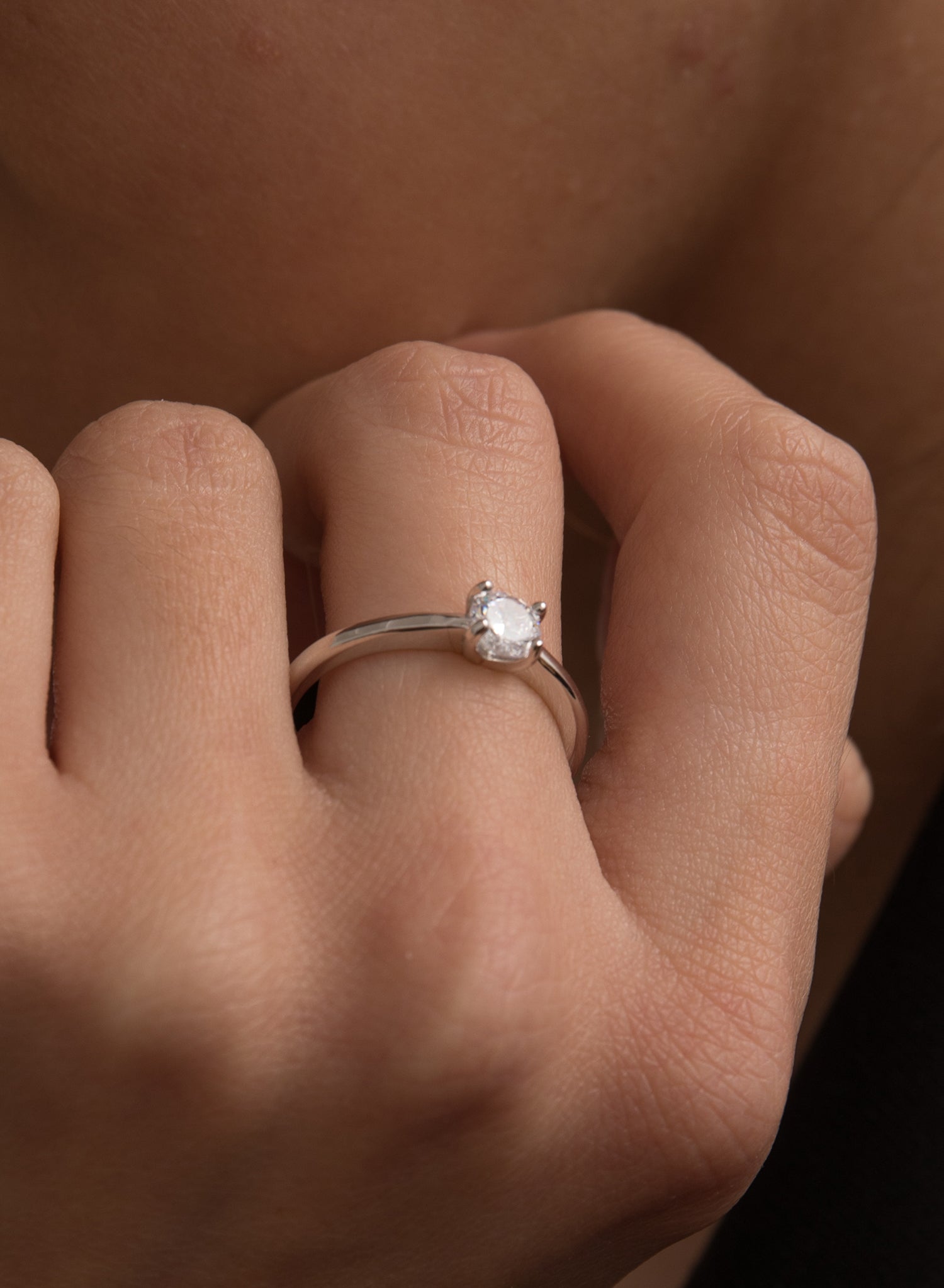 bague solitaire design de quartz adamantine LINEARGENT