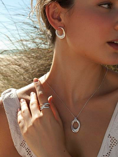 Anillos bicolor combinado con circonitas y oro rosa