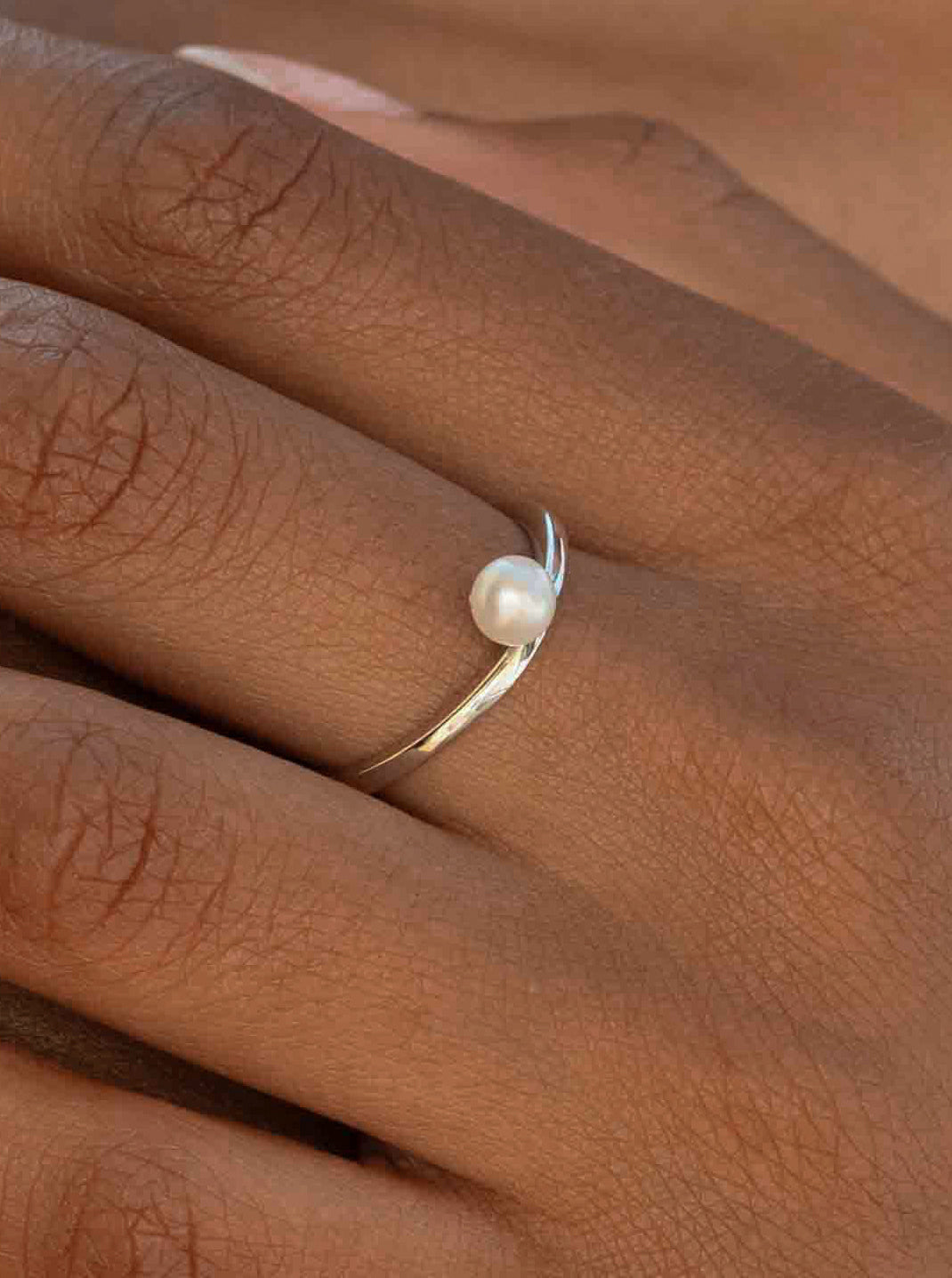 Anillos con perlas de plata diseño fino y minimalista-LINEARGENT