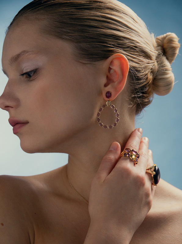 Anillos con piedras circonitas y andratita